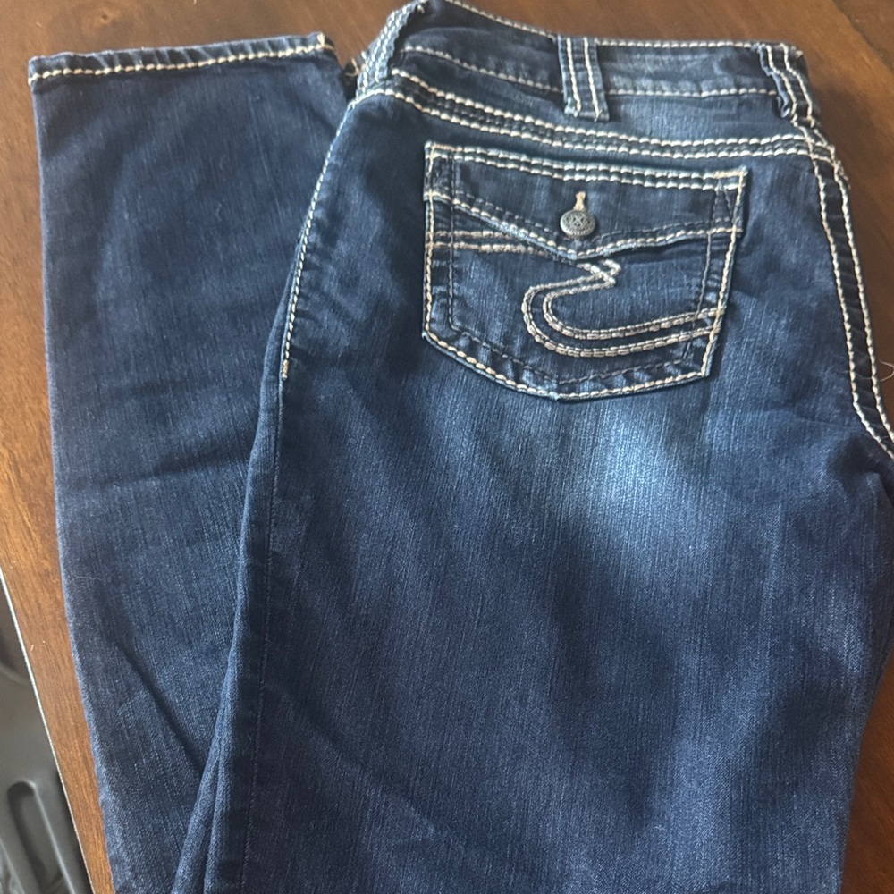 Silver brand Dark Blue Women's Jeans with Contrast Stitching